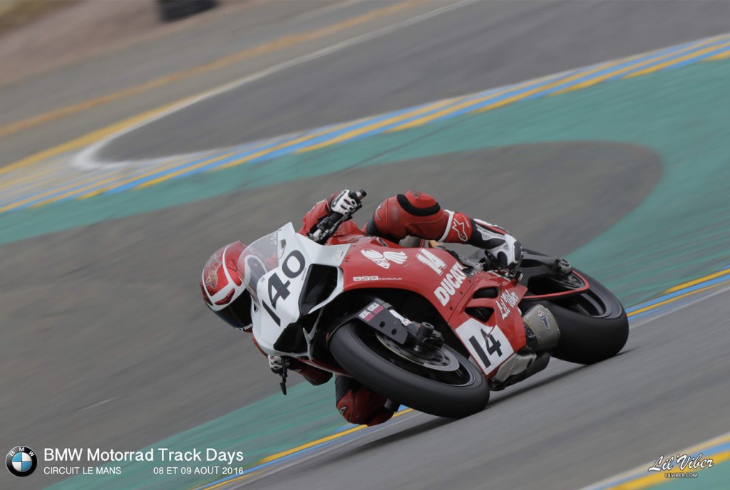 crédit photos WarmUp photos pour BMW Motorrad Track Days