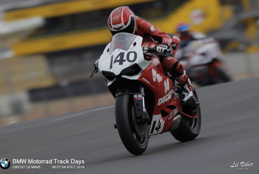 crédit photos WarmUp photos pour BMW Motorrad Track Days